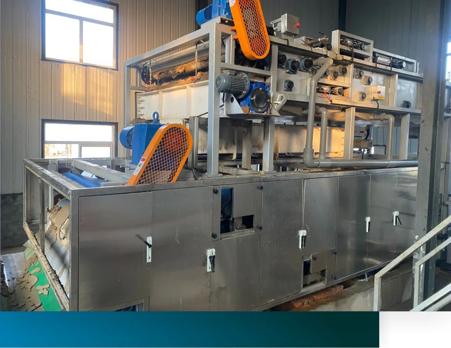 Jinan Beikong WWTP — dewatering equipment on site