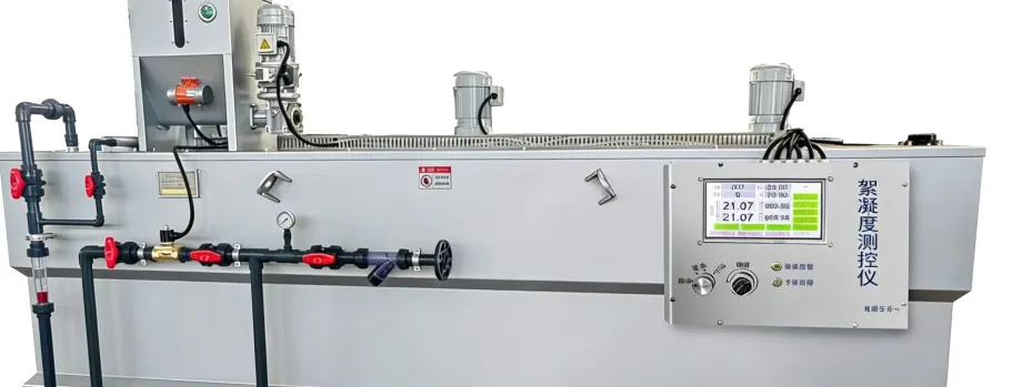 Automatic polymer dosing machine with metering pumps, pipework and a control panel